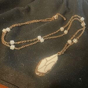 Howlite Beaded Statement Pendant‎ Necklace